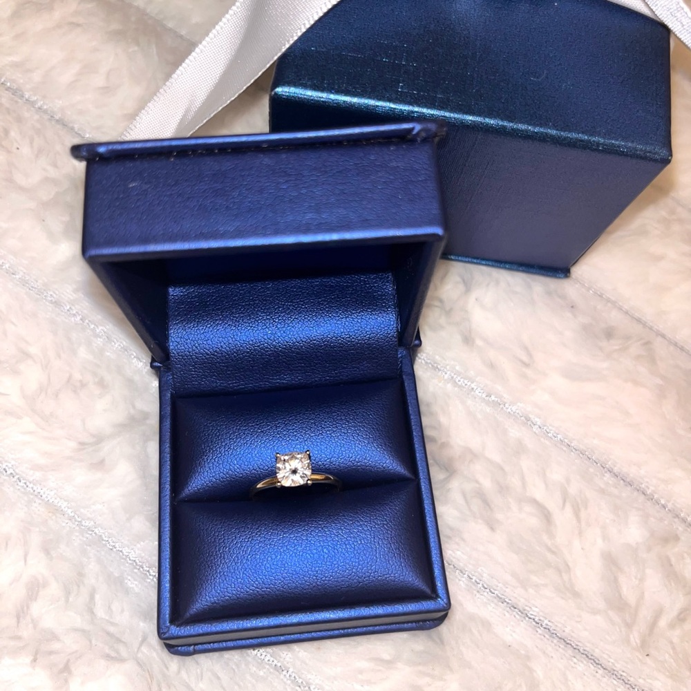 Beautiful Moissanite 1.5 Carat Solitaire Engagement ring.